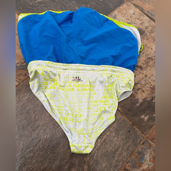 Under Armour Shorts - Picture 5 of 10